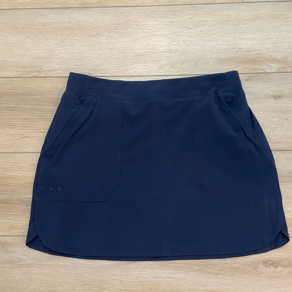 Columbia PFG navy skirt skort size medium NWOT